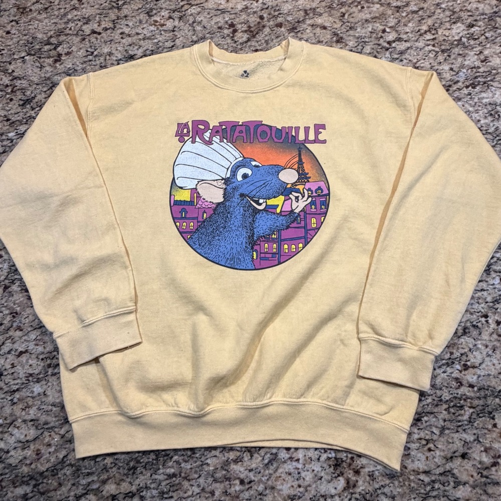 Disney Pixar Ratatouille Remy Graphic Sweatshirt Yellow Crewneck Womens Medium